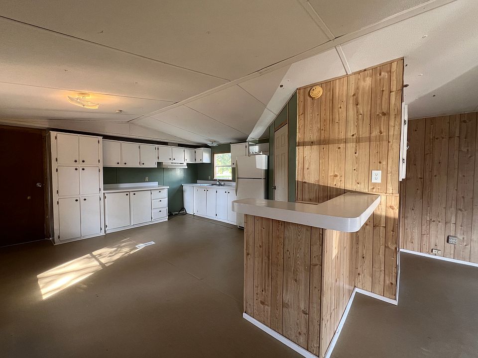 kitchen/dining