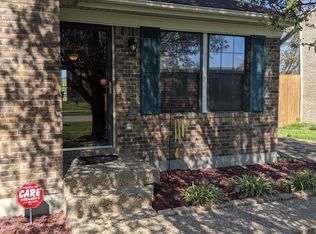 12218 Ridgemont Rd, Louisville, KY 40229