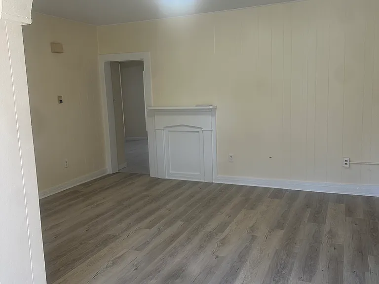 16 N Main St #1 — Photo 2