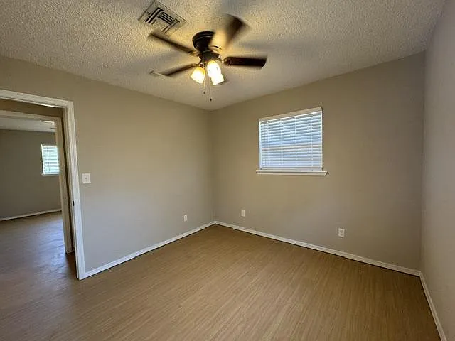 818 E Hayes St — Photo 11
