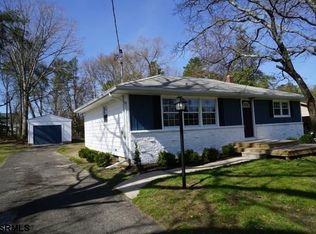 7 Cornwall Ave, Millville, NJ 08332