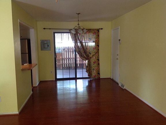 dining area to covered back patio