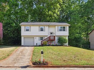 2546 Candler Woods Dr, Decatur, GA 30032