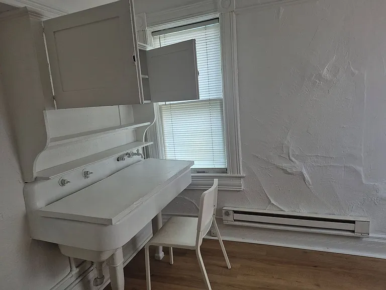 Downtown Rooms — Photo 13