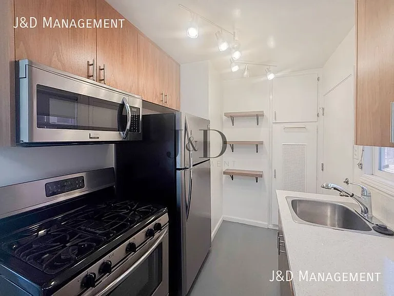 4487 Park Blvd — Photo 5