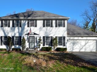 8806 W Alto Vis, Crystal Lake, IL