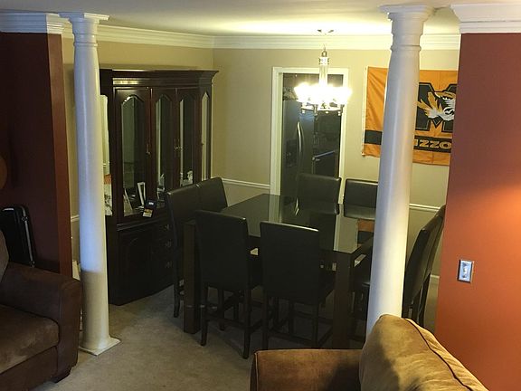 4th image of 401 President Ronald Reagan Way #221