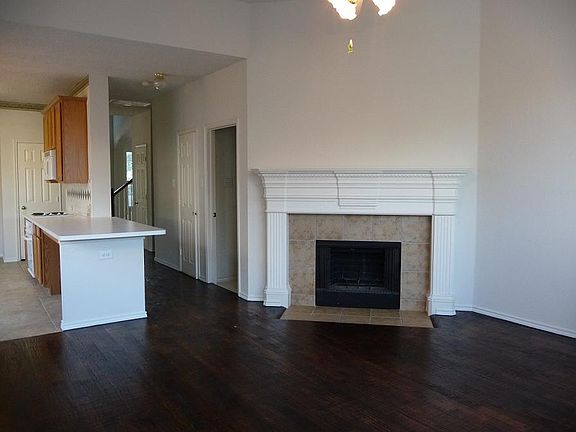 2nd image of 2036 Fox Glen Dr