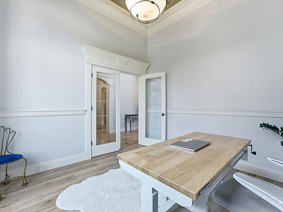 4th image of 8671 Kingston Way