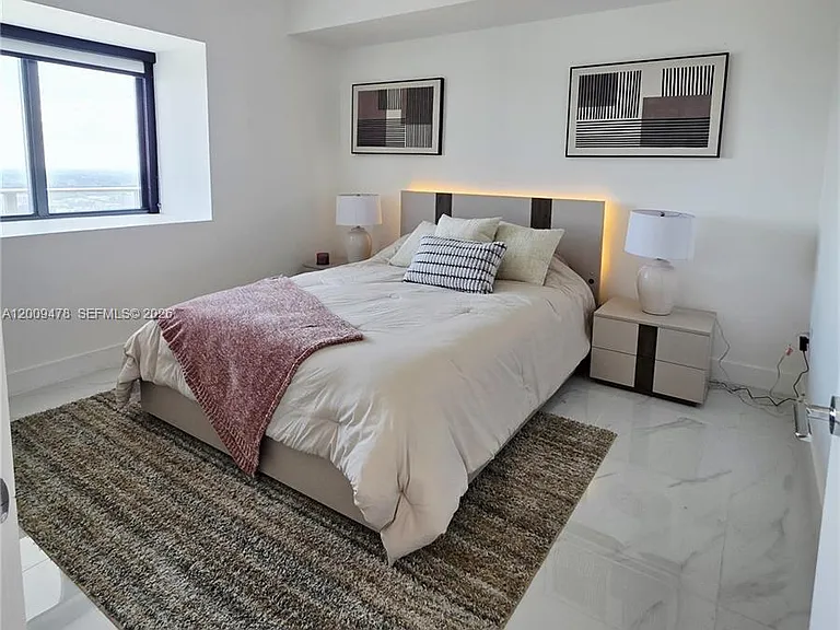 700 NE 24th St #3903 — Photo 15