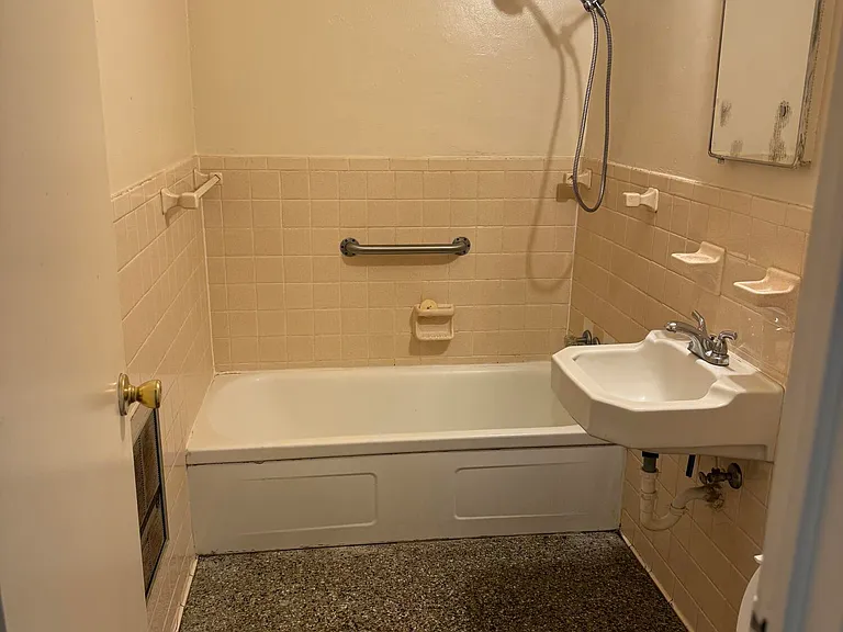 100 Ridge View Ln #8 — Photo 7