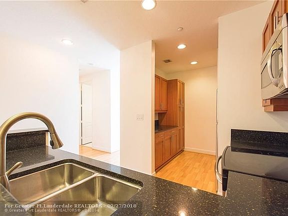 5th image of 354 SW 13th Ter #354
