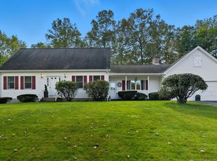 94 Pineridge Dr, Westfield, MA 01085