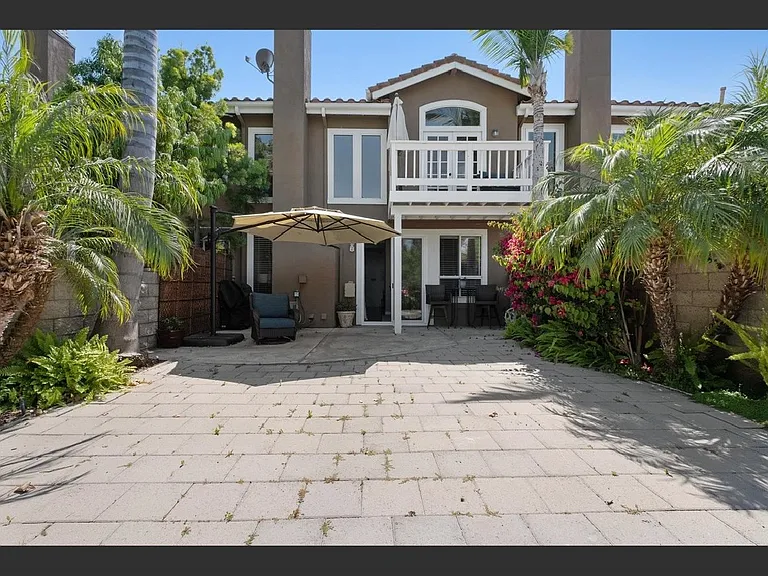 141 Matisse Cir — Photo 16