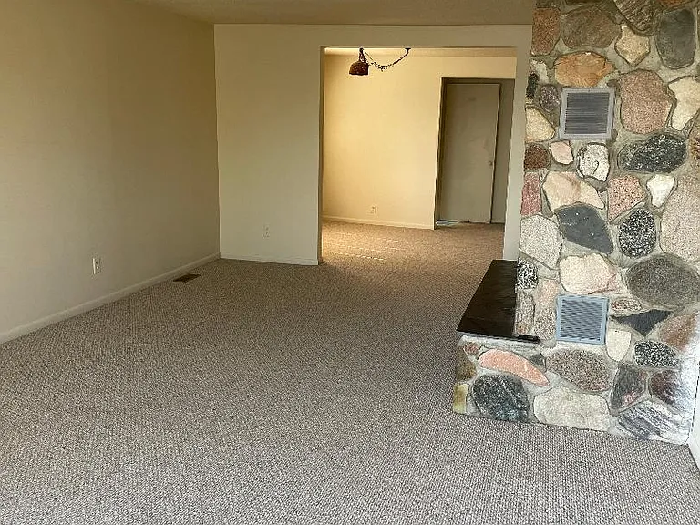 5010 S Lake Dr — Photo 12