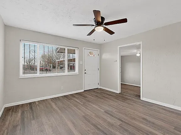 1920 Sanford Ave SW — Photo 11
