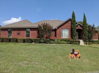 192 Placid Hts, Seguin, TX 78155