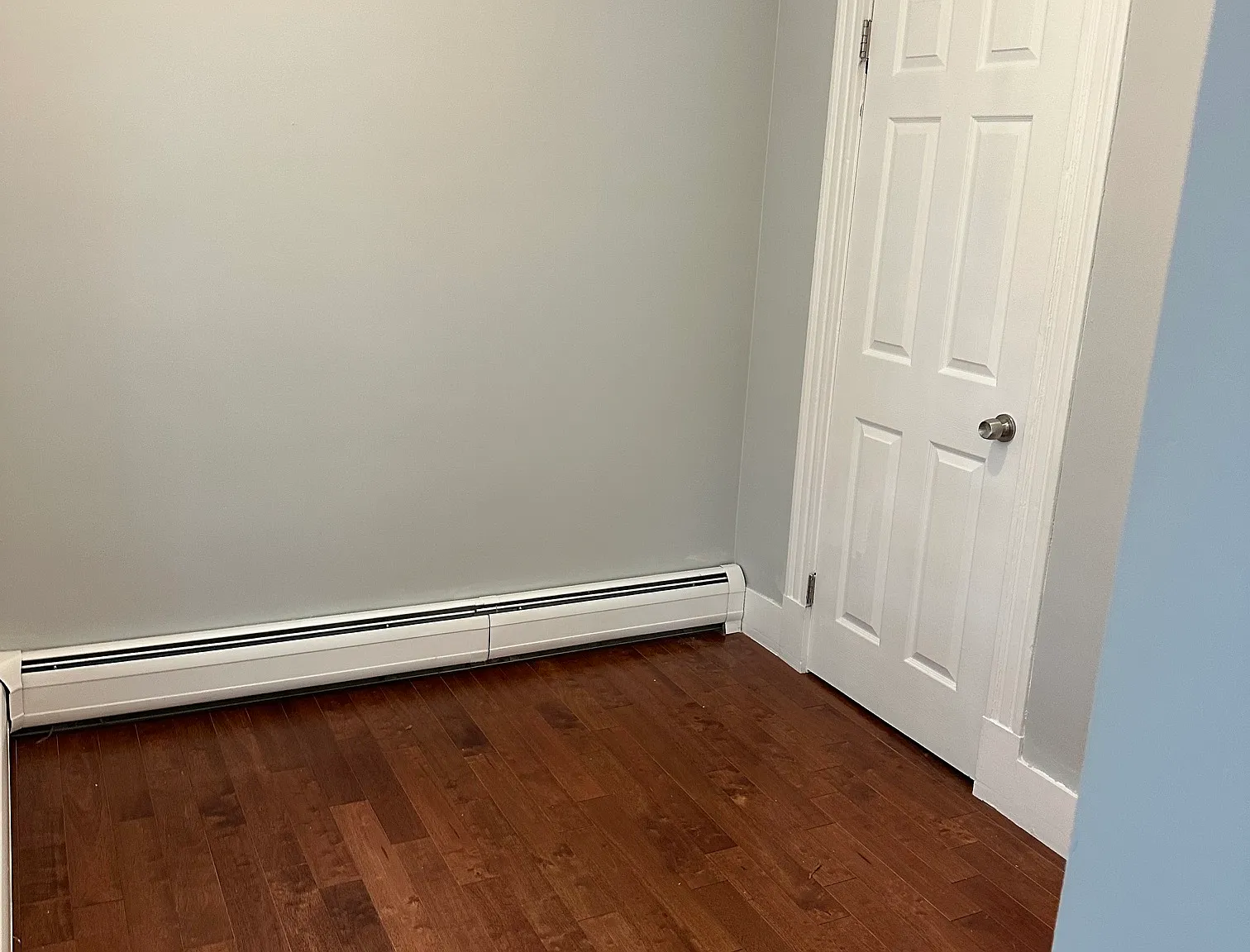 3 bed, 1000 sqft, $3,150 — Photo 3