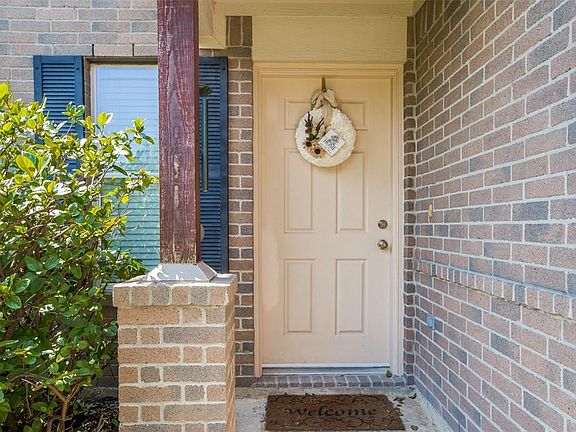 3rd image of 10802 Barker Gate Ct