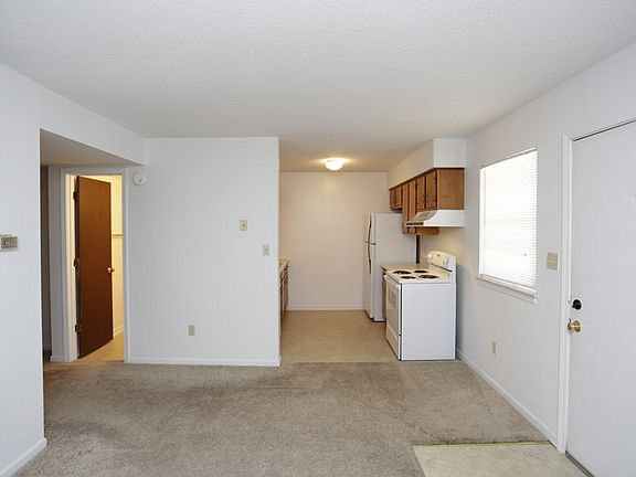 4th image of 1301 S Old 63 APT 708