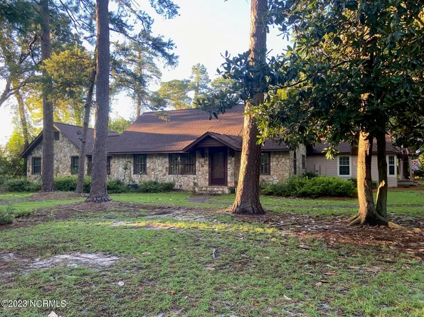 2006 W Broad Street, Elizabethtown, NC 28337