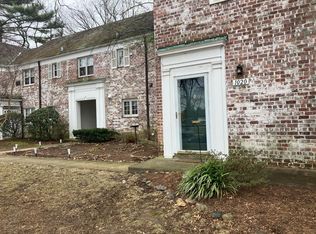 1020 Valley Dr, Alexandria, VA 22302