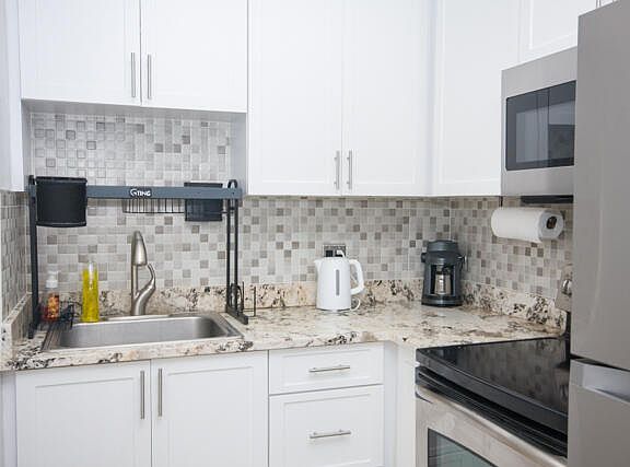 5th image of 301 Croton Avenue #303