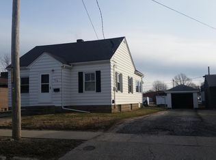 408 S Walnut St, Pinckneyville, IL 62274