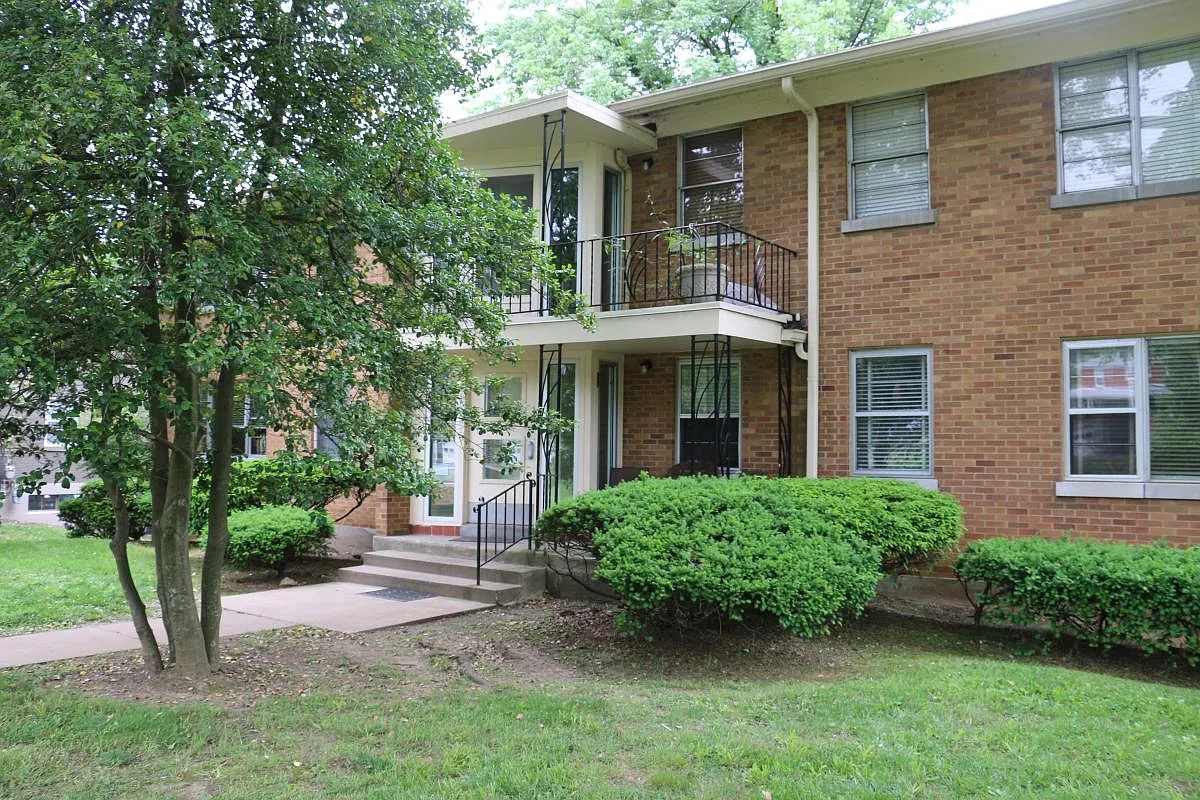 2 bed, $975 — Photo 2