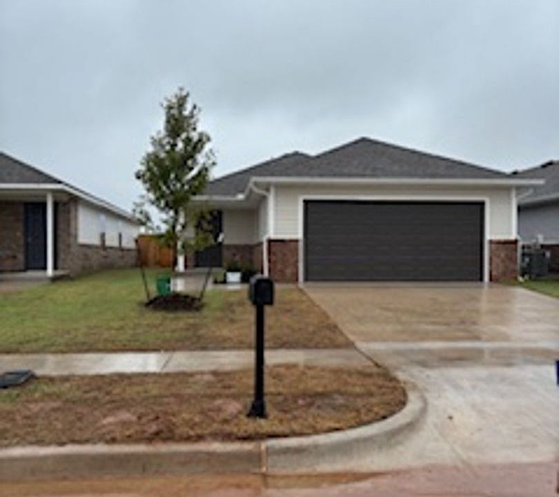 1st image of 2120 SE 90th St