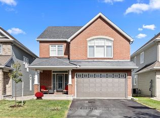 816 Azure St, Ottawa, ON K4A 0T7