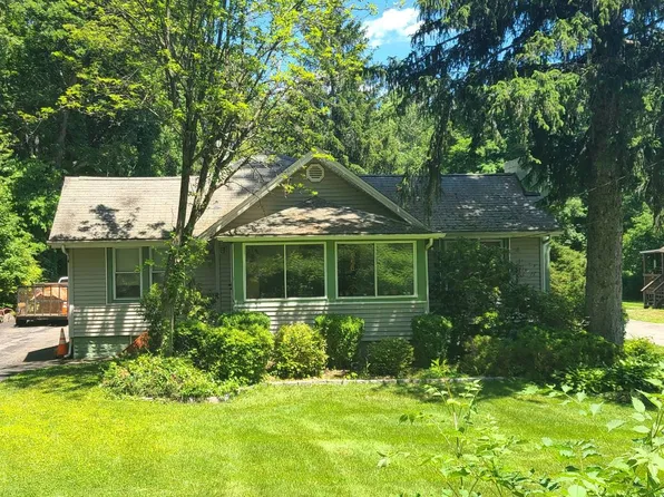 44 Baker St, Mohegan Lake, NY 10547