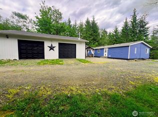 60 E Northridge Ct, Allyn, WA 98524