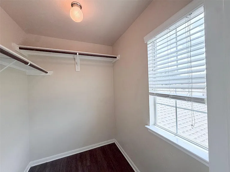 7403 Bering Landing Dr — Photo 38