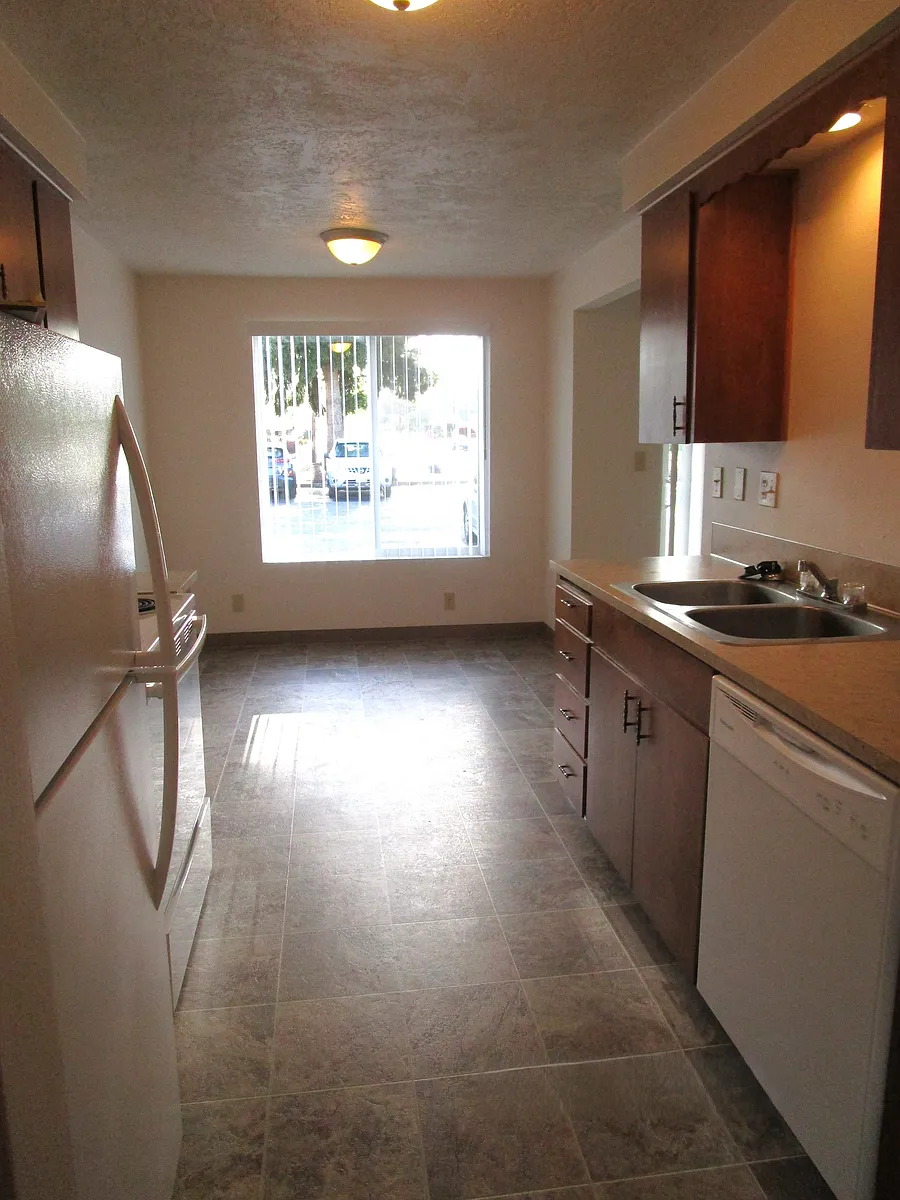 Building Photo - 1125 Wyatt Ave #5