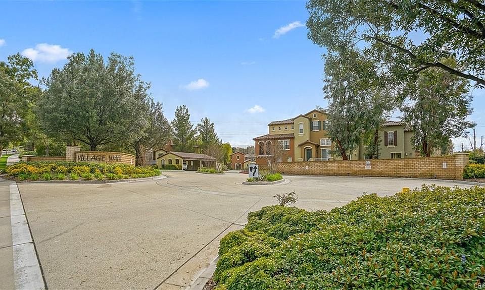1st image of 28134 Ashbrook Ln