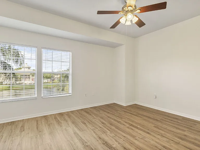 7565 Plantation Cir — Photo 13