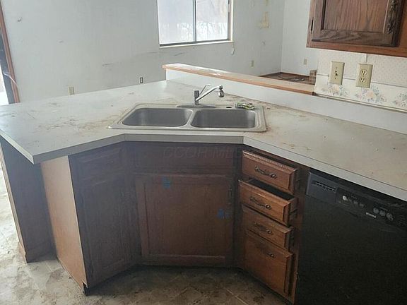 4th image of 3592 Watt Rd