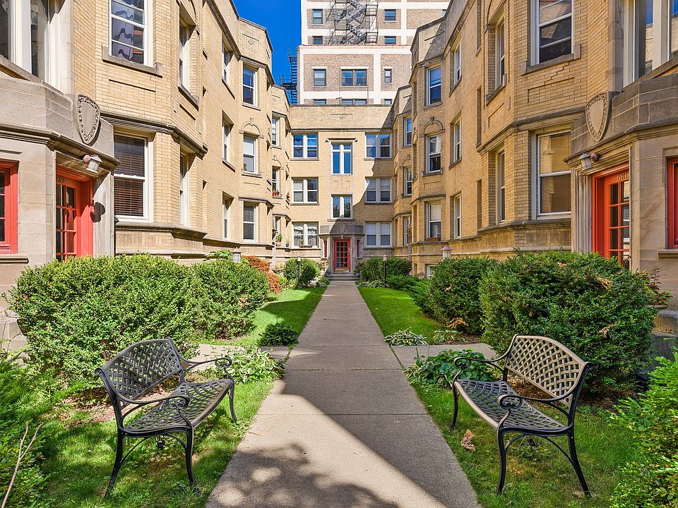 1st image of 6817 N Lakewood Ave APT 3W