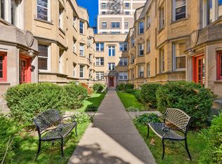 6817 N Lakewood Ave APT 3W, Chicago, IL 60626
