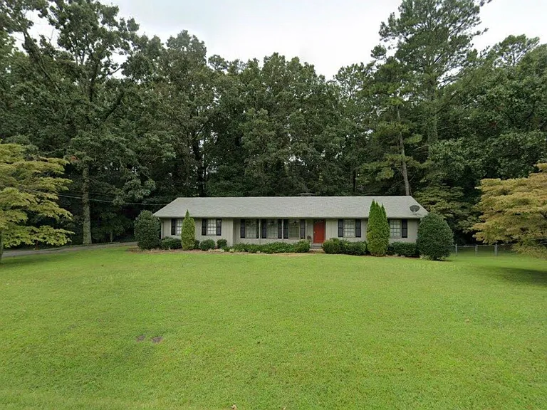 3340 Post Oak Tritt Rd — Photo 2