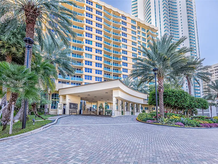 2501 S Ocean Dr #439 — Photo 2