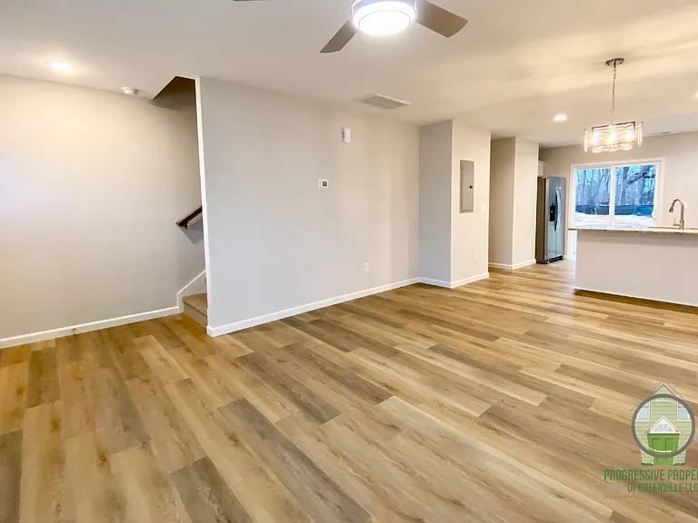 25 Wofford Pine Dr — Photo 4