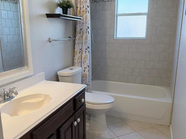 11308 Madison Ct — Photo 7