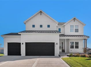 18815 Skyview Ln, Spring Hill, KS 66083