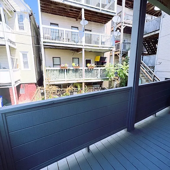 378 Chelsea St #2 — Photo 9