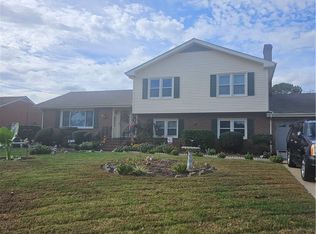 904 Flintfield Cres, Chesapeake, VA 23321