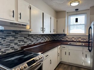 66 Hamlet Ave #1R, Woonsocket, RI 02895