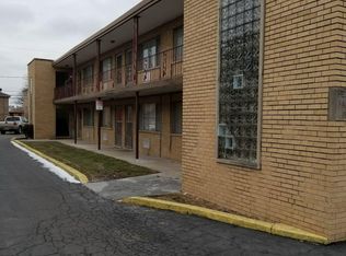 1942 N 17th Ave APT 8, Melrose Park, IL 60160