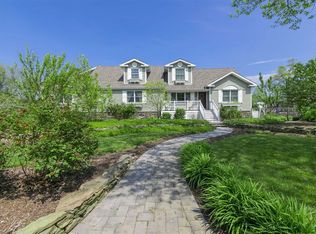 167 Bellevue Rd, Oakdale, NY 11769